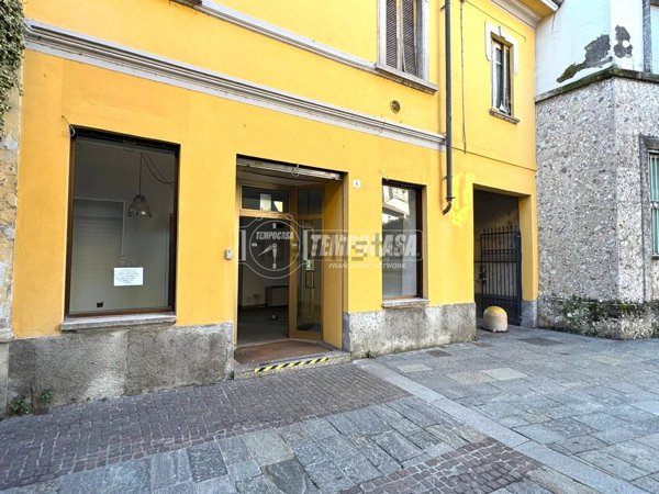locale commerciale in vendita a Trezzo sull'Adda