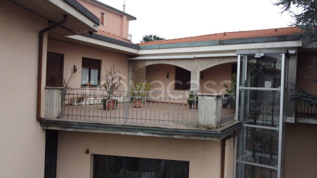negozio in vendita a Trezzo sull'Adda