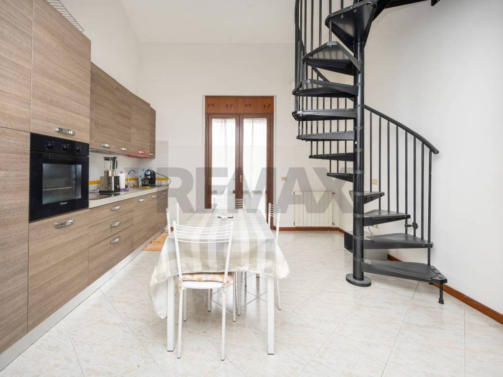 appartamento in vendita a Trezzo sull'Adda in zona Concesa