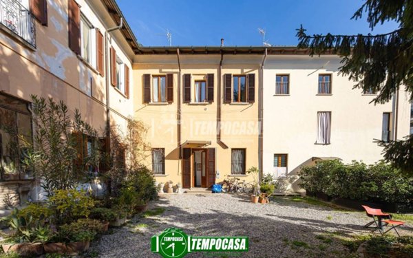 appartamento in vendita a Trezzo sull'Adda in zona Concesa