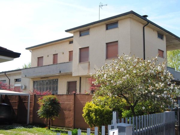 villa in vendita a Trezzo sull'Adda