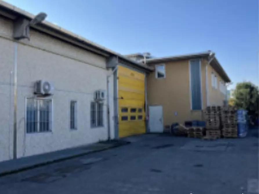 capannone in vendita a Trezzo sull'Adda