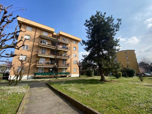 appartamento in vendita a Trezzo sull'Adda in zona Concesa