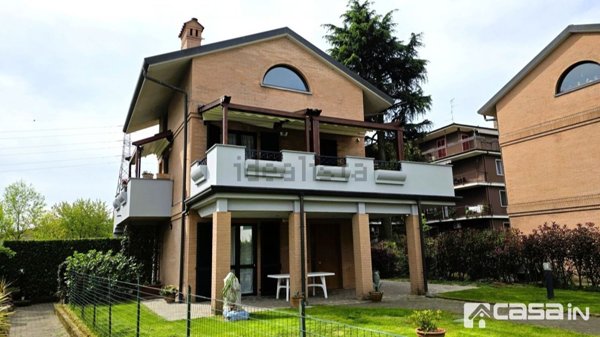 appartamento in vendita a Trezzo sull'Adda in zona Concesa