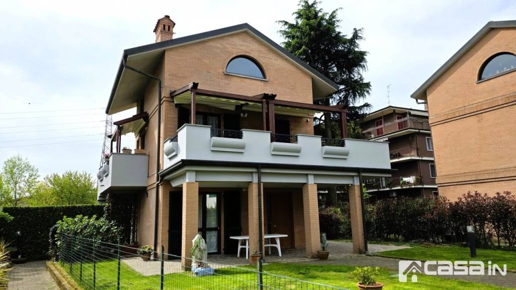 appartamento in vendita a Trezzo sull'Adda in zona Concesa