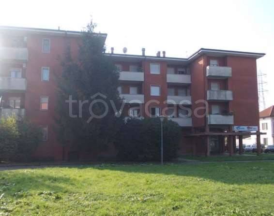 appartamento in vendita a Trezzo sull'Adda in zona Concesa