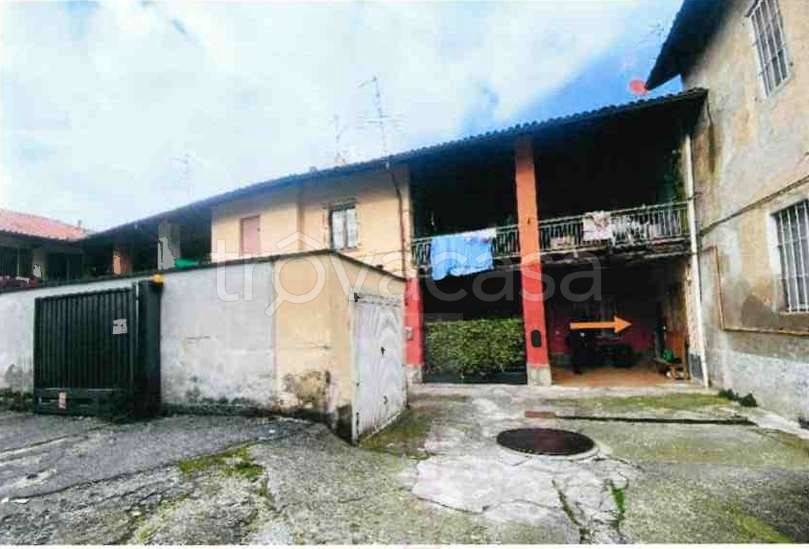 appartamento in vendita a Trezzo sull'Adda in zona Concesa