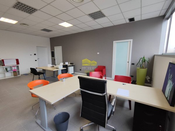 ufficio in vendita a Trezzo sull'Adda in zona Concesa