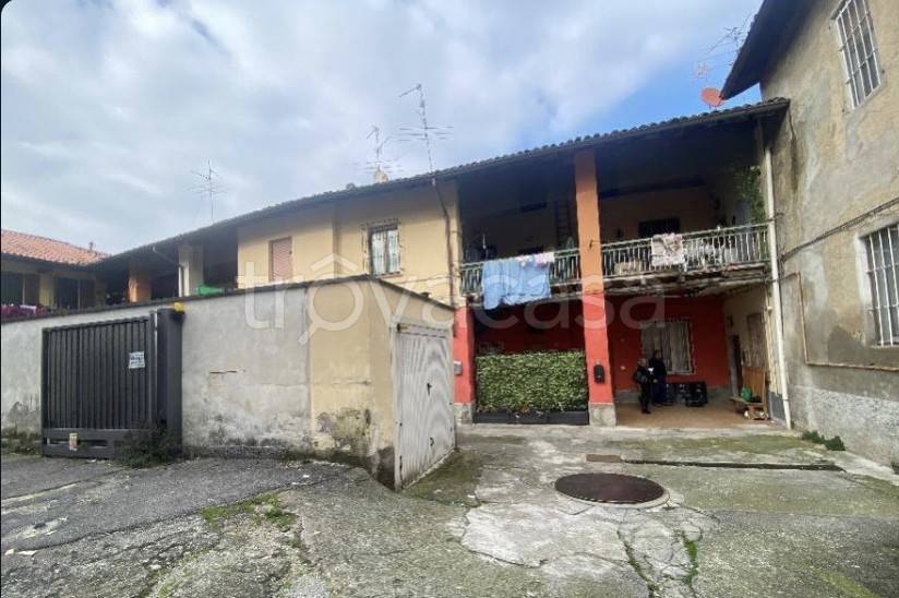 appartamento in vendita a Trezzo sull'Adda in zona Concesa