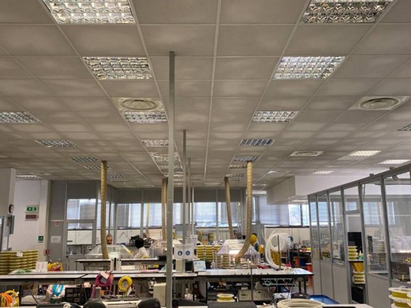 locale commerciale in vendita a Trezzo sull'Adda in zona Concesa