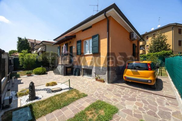 casa indipendente in vendita a Trezzo sull'Adda in zona Concesa