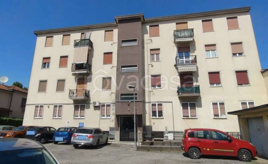 appartamento in vendita a Trezzo sull'Adda in zona Concesa