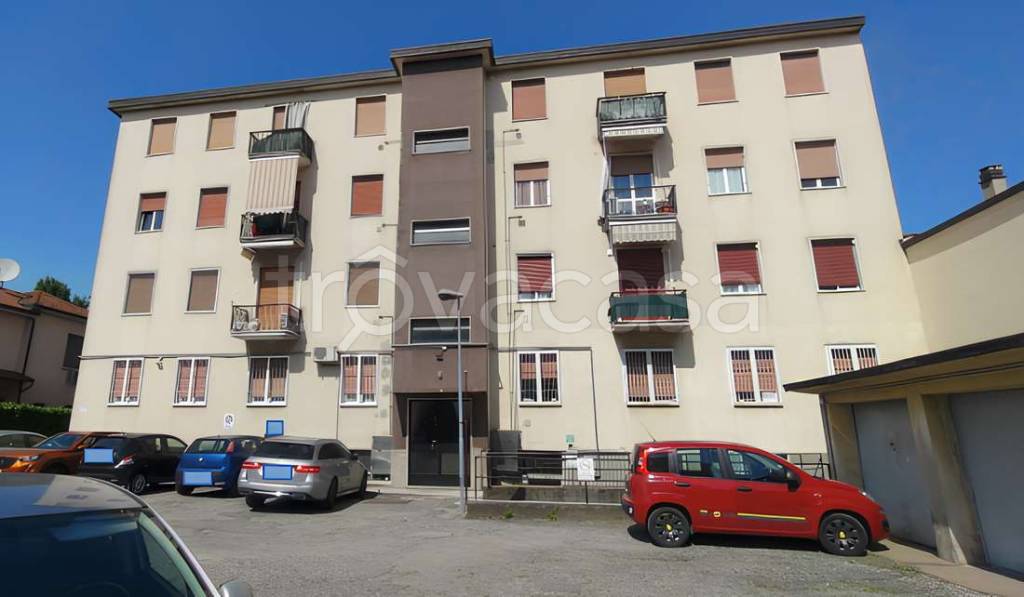 appartamento in vendita a Trezzo sull'Adda in zona Concesa