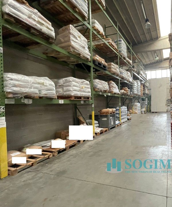 locale commerciale in vendita a Trezzo sull'Adda