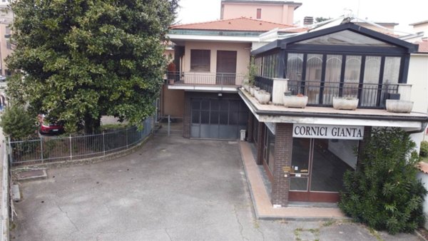 locale commerciale in vendita a Trezzo sull'Adda in zona Concesa