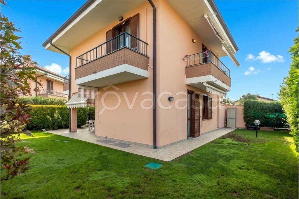 casa indipendente in vendita a Trezzo sull'Adda in zona Concesa