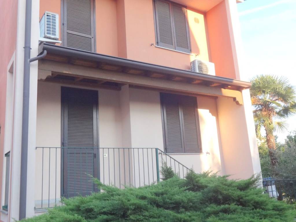 casa indipendente in vendita a Tribiano