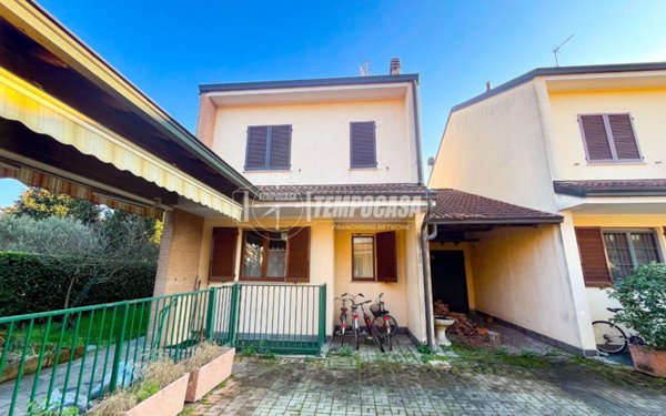 casa indipendente in vendita a Tribiano