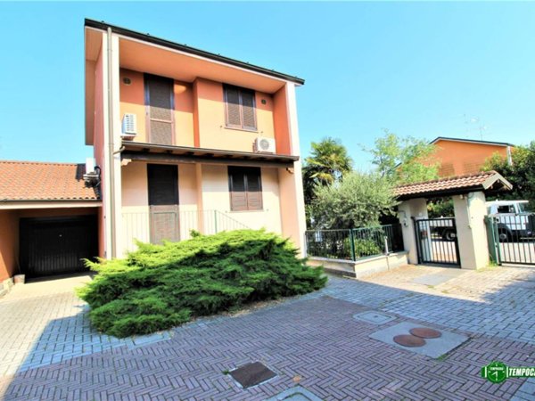 casa indipendente in vendita a Tribiano