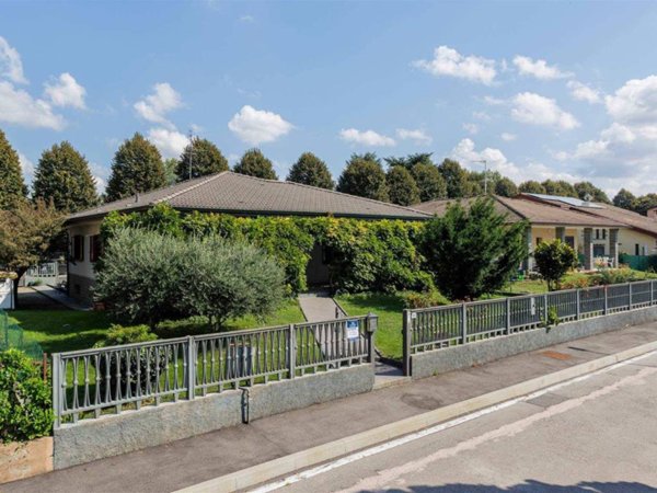 casa indipendente in vendita a Tribiano