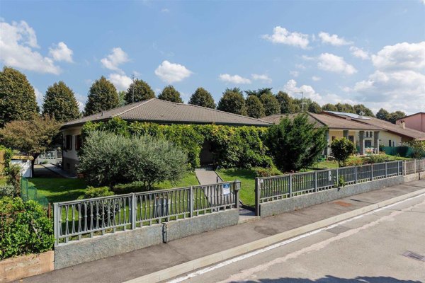 casa indipendente in vendita a Tribiano