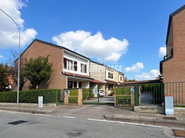 casa indipendente in vendita a Tribiano