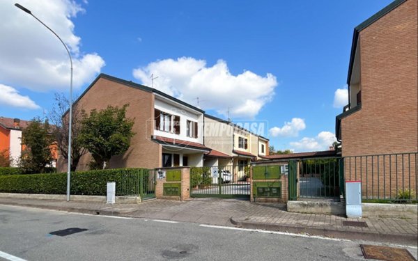 casa indipendente in vendita a Tribiano