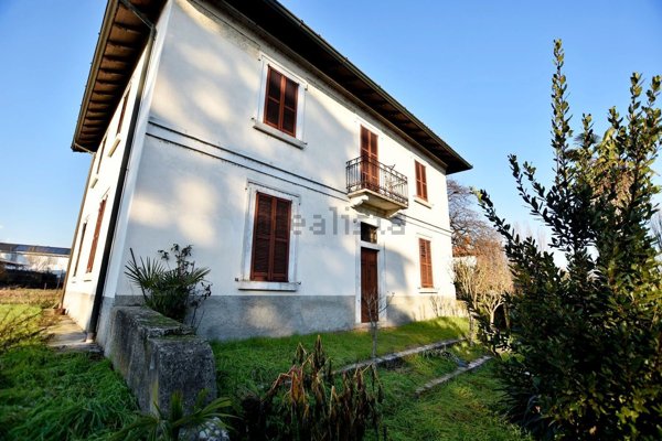 casa indipendente in vendita a Tribiano