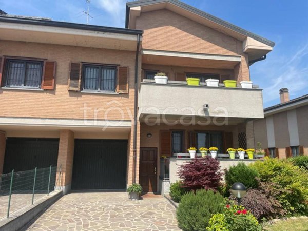 casa indipendente in vendita a Tribiano
