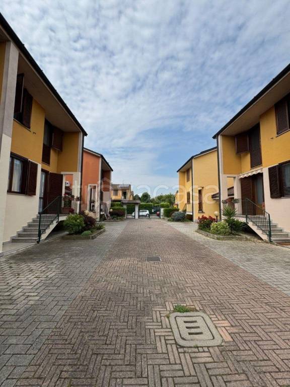 casa indipendente in vendita a Tribiano
