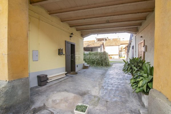 appartamento in vendita a Truccazzano in zona Albignano