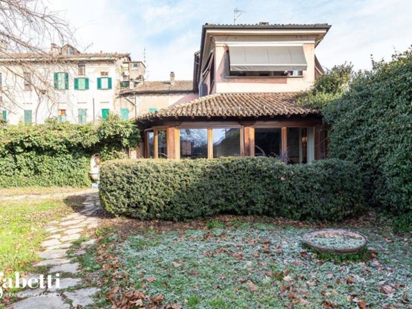 casa indipendente in vendita a Truccazzano in zona Albignano