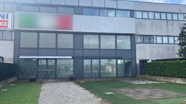 capannone in vendita a Truccazzano