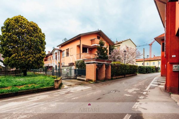 appartamento in vendita a Truccazzano in zona Cavaione
