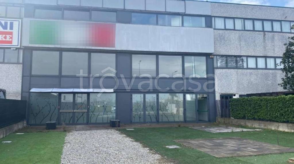 capannone in vendita a Truccazzano