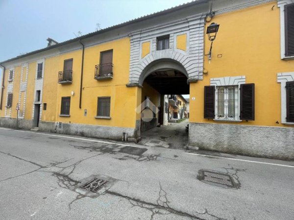 casa indipendente in vendita a Truccazzano in zona Albignano