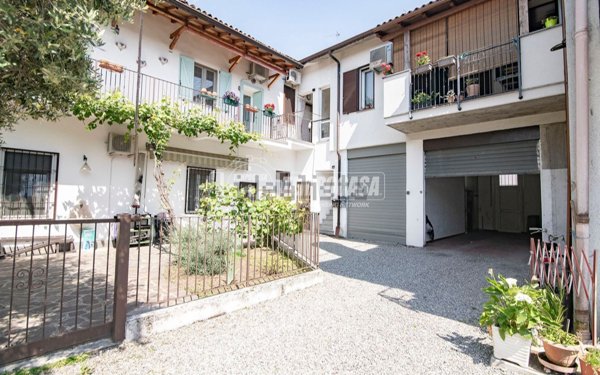 appartamento in vendita a Truccazzano in zona Albignano