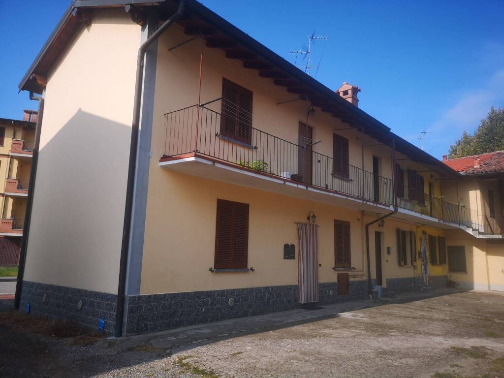 casa indipendente in vendita a Truccazzano in zona Cavaione