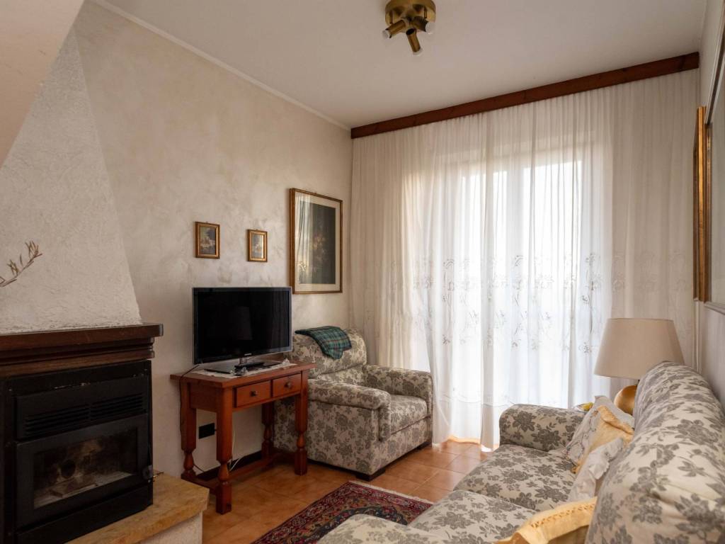 casa indipendente in vendita a Truccazzano in zona Corneliano Bertario