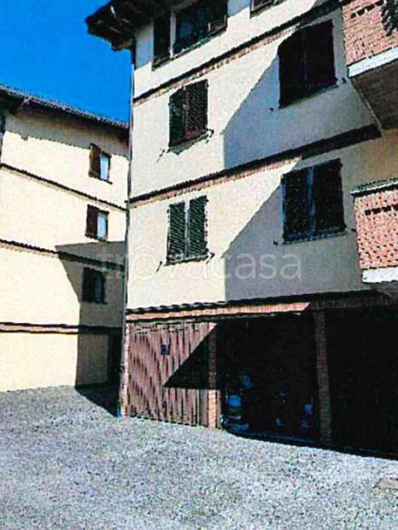 appartamento in vendita a Truccazzano in zona Cavaione