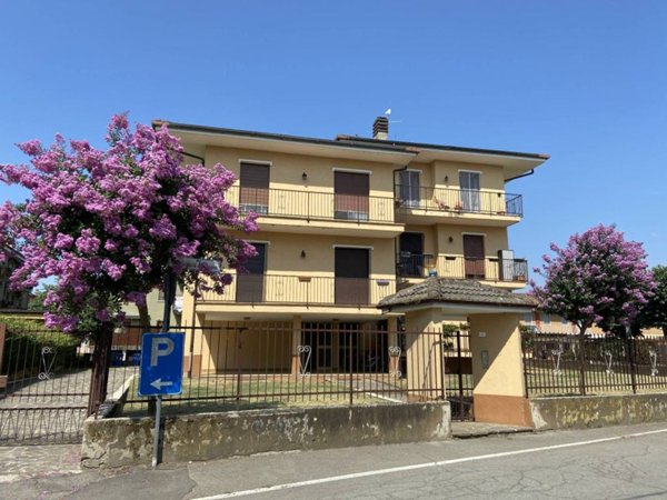 appartamento in vendita a Truccazzano in zona Corneliano Bertario