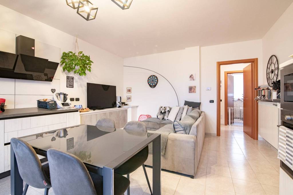 appartamento in vendita a Truccazzano in zona Albignano