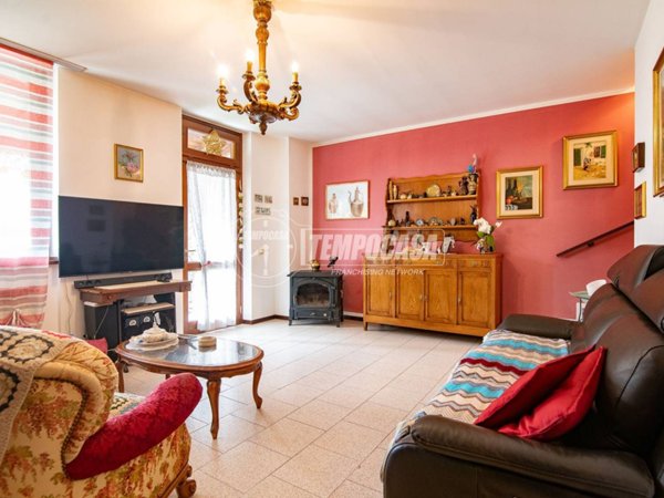 casa indipendente in vendita a Truccazzano in zona Cavaione