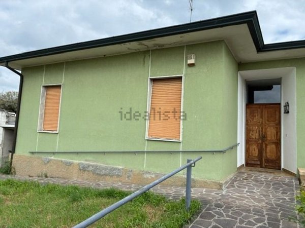 casa indipendente in vendita a Truccazzano in zona Albignano