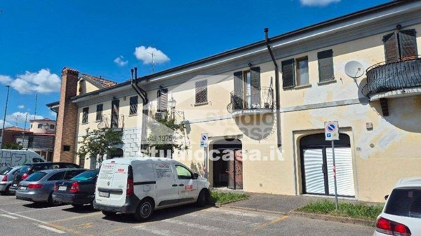 negozio in vendita a Truccazzano in zona Albignano