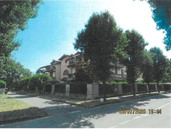 appartamento in vendita a Truccazzano in zona Corneliano Bertario