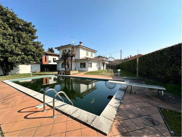 casa indipendente in vendita a Truccazzano