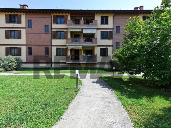 appartamento in vendita a Truccazzano in zona Cavaione