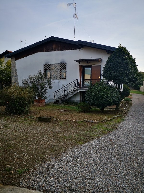 casa indipendente in vendita a Turbigo
