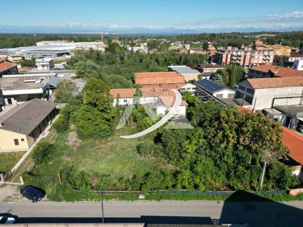 capannone in vendita a Turbigo